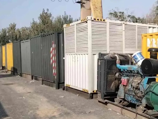 沧州200KW柴油发电机机组每小时油耗是多少？